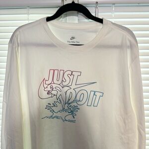 NIKE Long Sleeve T-shirt